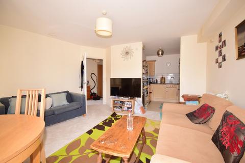 2 bedroom apartment to rent, Commonwealth Drive, Crawley, RH10