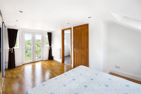 4 bedroom semi-detached house for sale, Deynecourt Gardens, Wanstead, London, E11