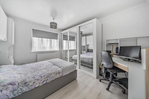 72 Brabazon Road, Hounslow, TW5 9LT
