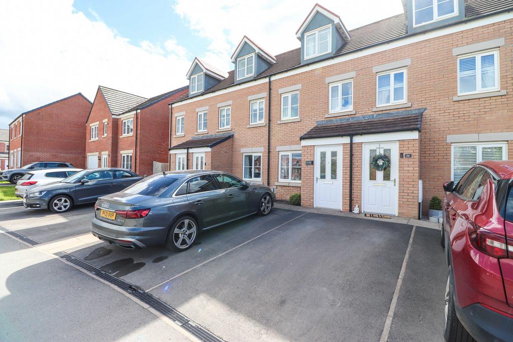Windsor Way, Kingstown, Carlisle, CA3 3 bed townhouse for sale £174,000
