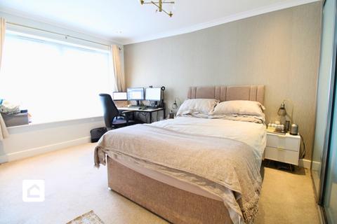 2 bedroom apartment to rent, Reeves House, Crawley RH10