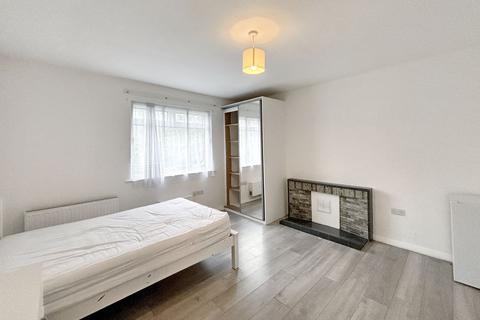 2 bedroom apartment for sale, Flat 1 Berkeley Court, Neasden Lane, Neasden, London, NW10 1PX