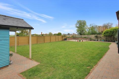 4 bedroom detached house for sale, Orchard Drive, New Romney TN28