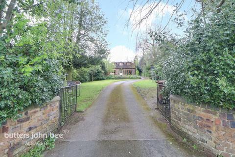 4 bedroom character property for sale, Cedar Avenue, Alsager