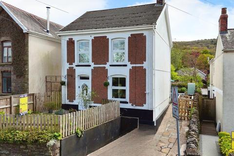 4 bedroom detached house for sale, Derwen Road, Alltwen, Swansea, West Glamorgan
