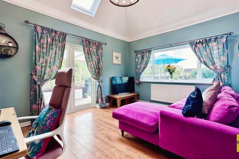 3 bedroom detached house for sale, Derwen Road, Alltwen, Swansea, West Glamorgan