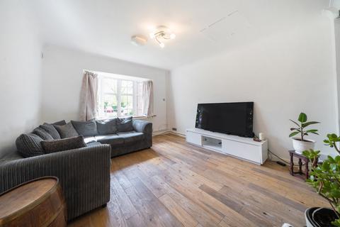 2 bedroom apartment for sale, Frithwood Avenue, Northwood, Middlesex0