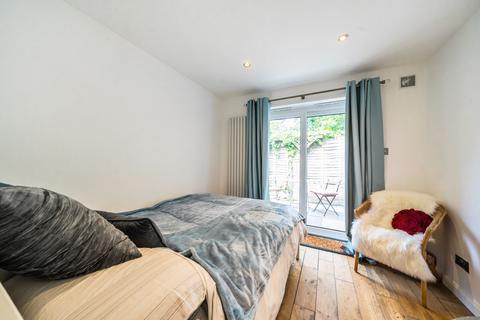 1a Frithwood Avenue, Northwood, HA6 3LY