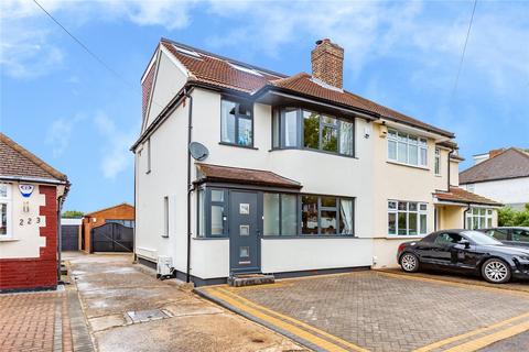 221 Warren Drive, Hornchurch, RM12 4PL