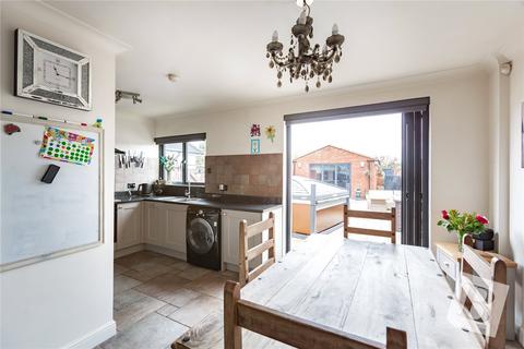 221 Warren Drive, Hornchurch, RM12 4PL