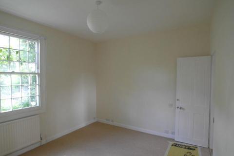 3 bedroom house to rent, Derby Road, East Sheen
