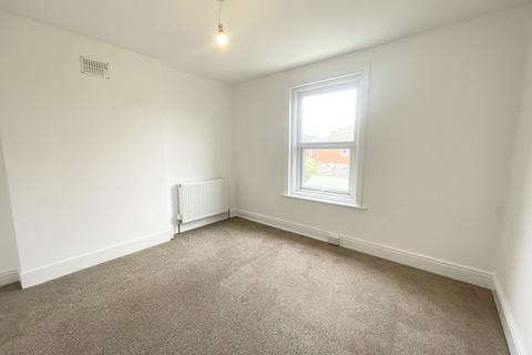 2 bedroom flat to rent, Nortoft Road, Charminster,