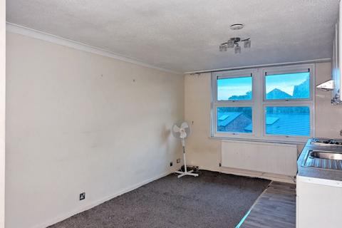 2 bedroom flat for sale, 71 Bellflower Path, Romford, Essex, RM3 8JF