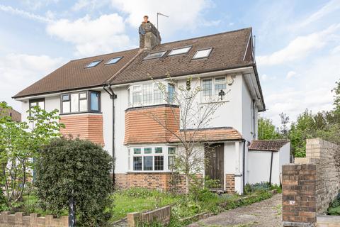 4 bedroom semi-detached house to rent, Thornton Road, London