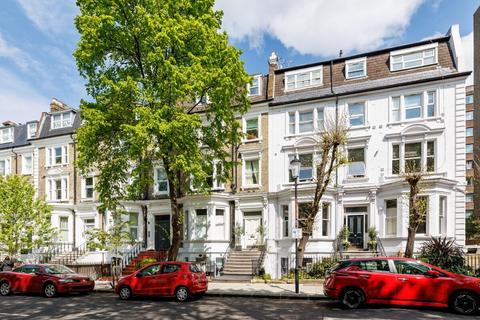 2 bedroom ground floor flat for sale, Russell Road London W14