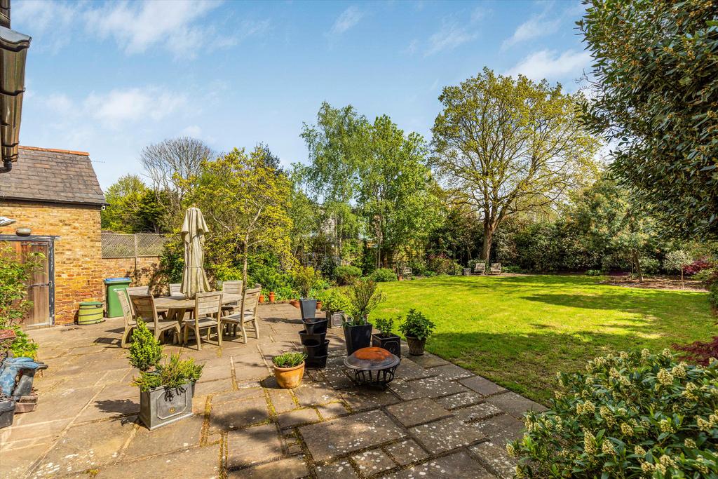 Popes Avenue, Twickenham, TW2. 6 bed detached house for sale £2,995,000
