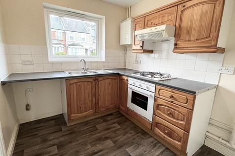 2 bedroom end of terrace house for sale, Dover Road, Northfleet, Kent DA11 9PJ