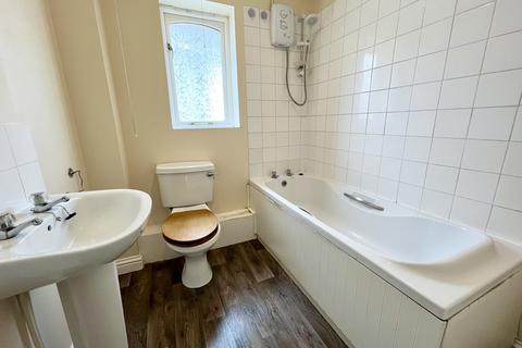 2 bedroom end of terrace house for sale, Dover Road, Northfleet, Kent DA11 9PJ