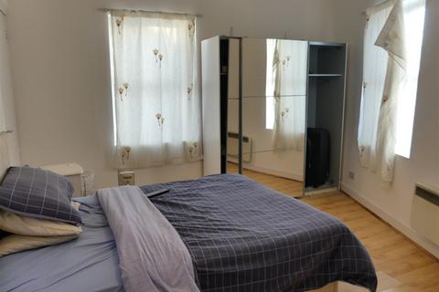 1 bedroom flat to rent, Glebe Road, Bromley, BR1