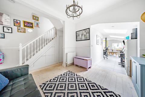 93 Ravenscroft Road, Beckenham, BR3 4TP