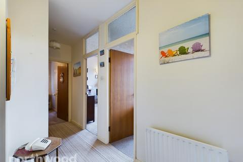 2 bedroom flat for sale, Park Road, Hesketh Park, Southport, PR9