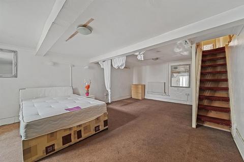1 bedroom flat for sale, Norman Road, Leytonstone E11