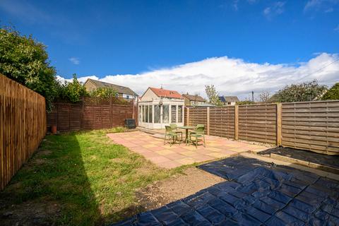 147 Broomhall Crescent, Edinburgh, EH12 7PJ