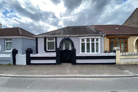 4 bedroom terraced house for sale, Pant Yr Heol, Neath, Neath Port Talbot.
