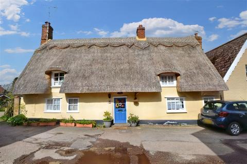 2 bedroom detached house for sale, Market Lane, Linton