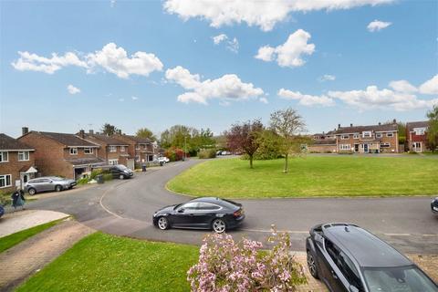 17 Dolphin Close, Linton, Cambridge, CB21 4XA