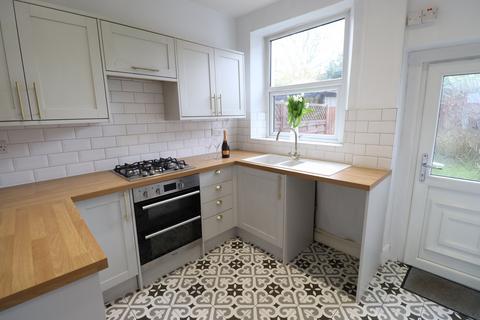 2 bedroom terraced house to rent, 118 Brookfield, Glossop