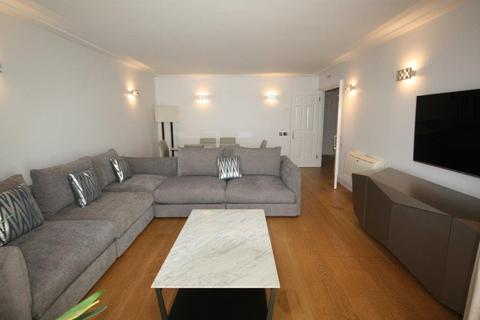 2 bedroom flat to rent, Balmoral Court, Queens Terrace NW8