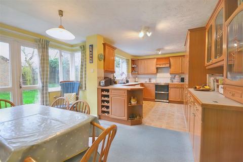 2 Barley Way, Linton, Cambridge, CB21 4YN