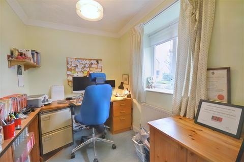 2 Barley Way, Linton, Cambridge, CB21 4YN