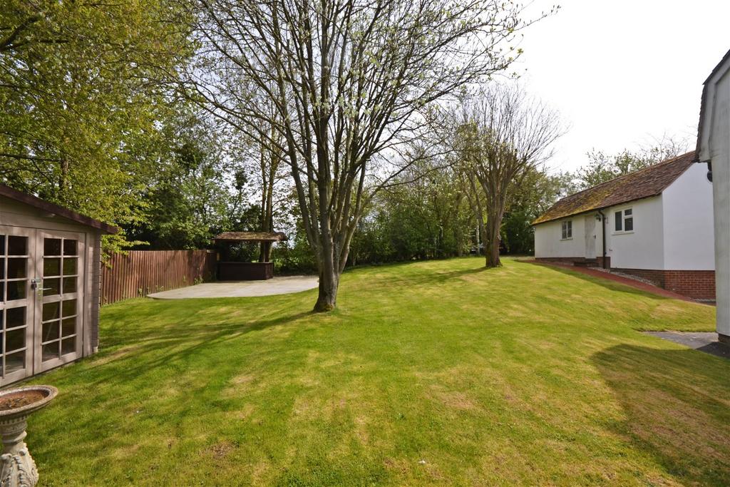 Walden Road, Thaxted 3 bed cottage for sale £650,000