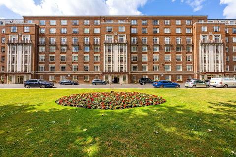 Studio to rent, Eyre Court, 3-21 Finchley Road, London, NW89TT