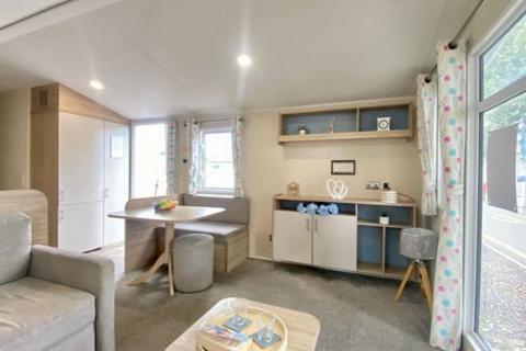 2 bedroom static caravan for sale, Felixstowe Beach, , Walton Avenue IP11