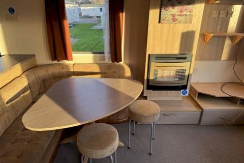 2 bedroom static caravan for sale, Felixstowe Beach, , Walton Avenue IP11