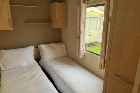 2 bedroom static caravan for sale, Felixstowe Beach, , Walton Avenue IP11