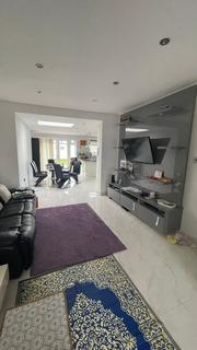 3 bedroom semi-detached house to rent, Lulworth Drive, Pinner HA5