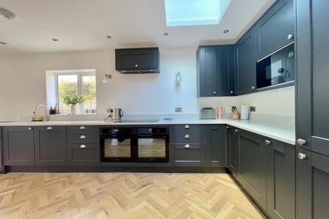 37 Crockwells Road, Exminster, Exeter, EX6 8DH