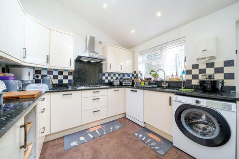 3 bedroom semi-detached house for sale, Waverley Close, Hayes, Middlesex