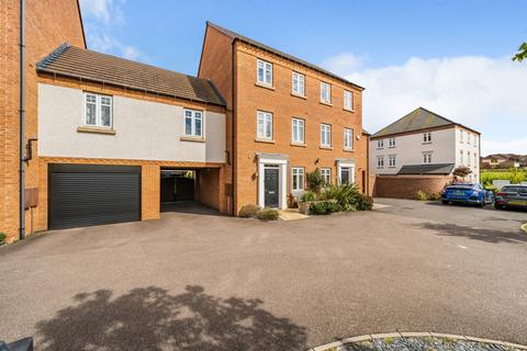 3 bedroom terraced house for sale, Penrhyn Way, Grantham, Lincolnshire, NG31