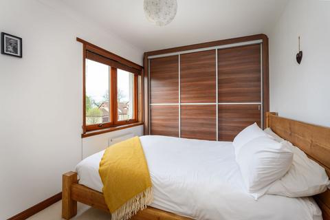 66 Elm Street, Errol, Perth, PH2 7SQ