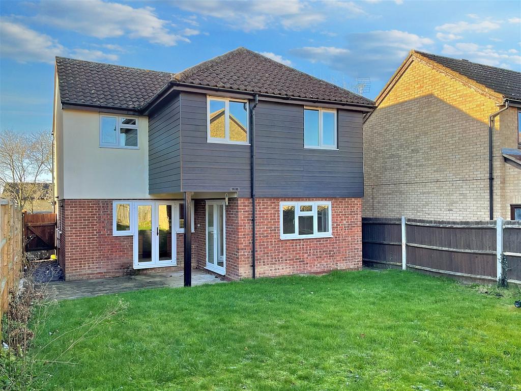 Goddard Way, Saffron Walden 4 bed detached house for sale £485,000