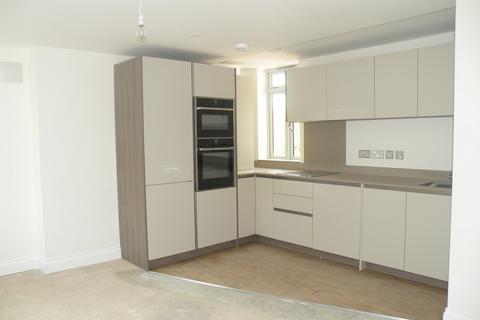 2 bedroom flat to rent, Arden Grove, Harpenden AL5