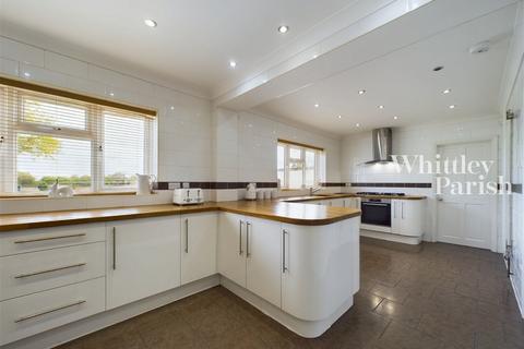 4 bedroom detached house for sale, The Street, Horham