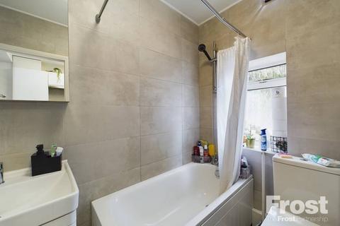 1 bedroom maisonette for sale, Camden Avenue, Feltham, TW13