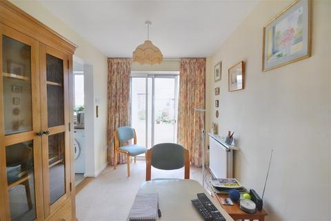 43 Ross Close, Saffron Walden, CB11 4AY