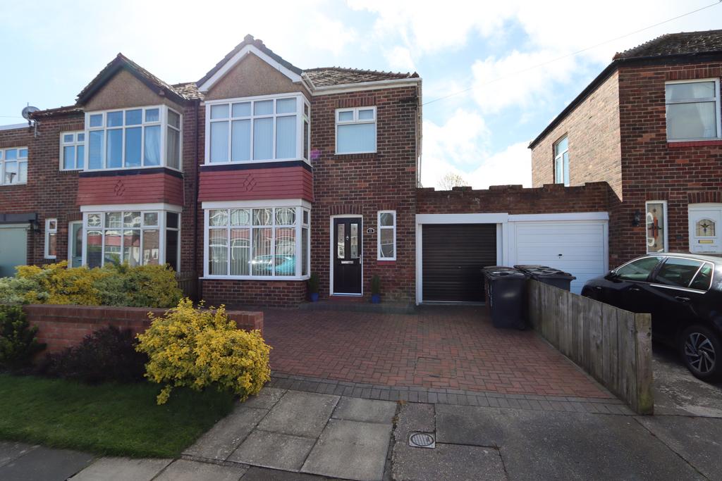 Thorntree Drive, West Monkseaton... 2 bed semidetached house for sale